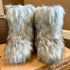 BEARPAW Sasha Faux Fur Suede Boot, Size 7, Color Blue Fog